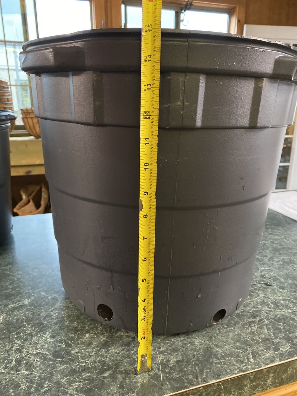 10-gallon buckets